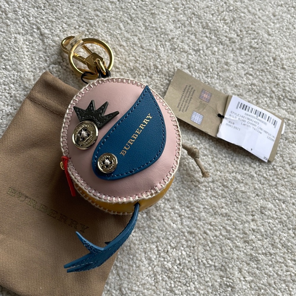 NWT Burberry bird charm
